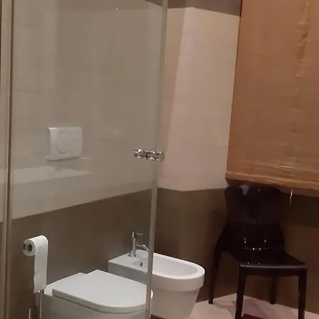 Temptation House Apartment Rom