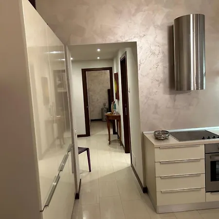 Temptation House Apartment *