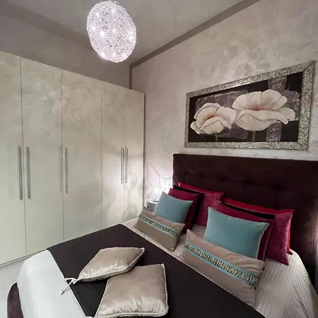 Temptation House Apartment *